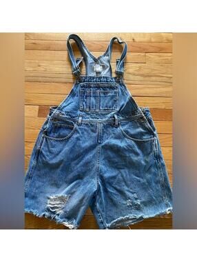 Vintage Moda Distressed Overall Shorts